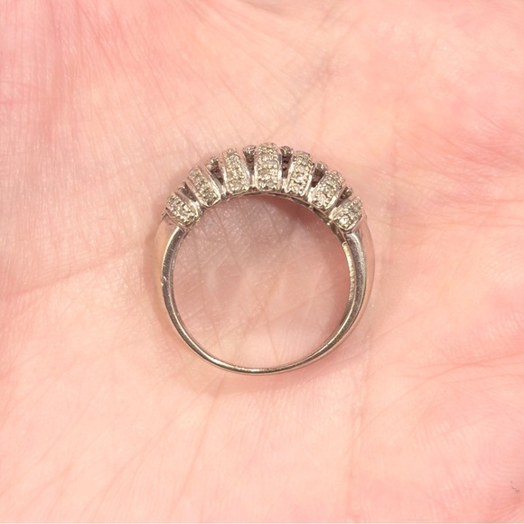 Vintage 10K Diamond filigree Dome Ring: White Gold Striped Cluster Size 8.25 - Picture 7 of 11